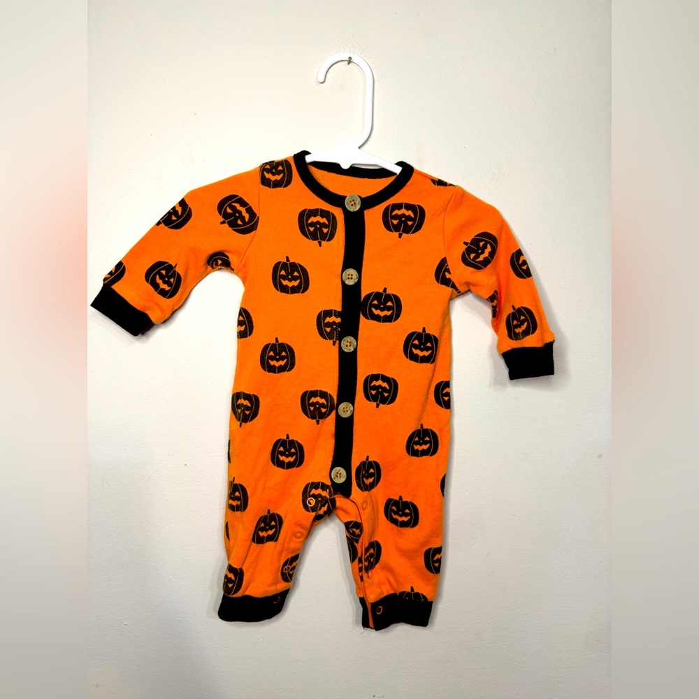 Let’s Celebrate | Pumpkin Print One Piece Footless Sleep & Play | 0-3 Months
